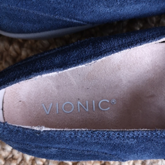 Vionic blue suede flats - Picture 3 of 13
